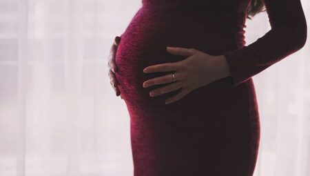 Böbrek taşı gebelikte ‘erken doğum’ riskini artırıyor